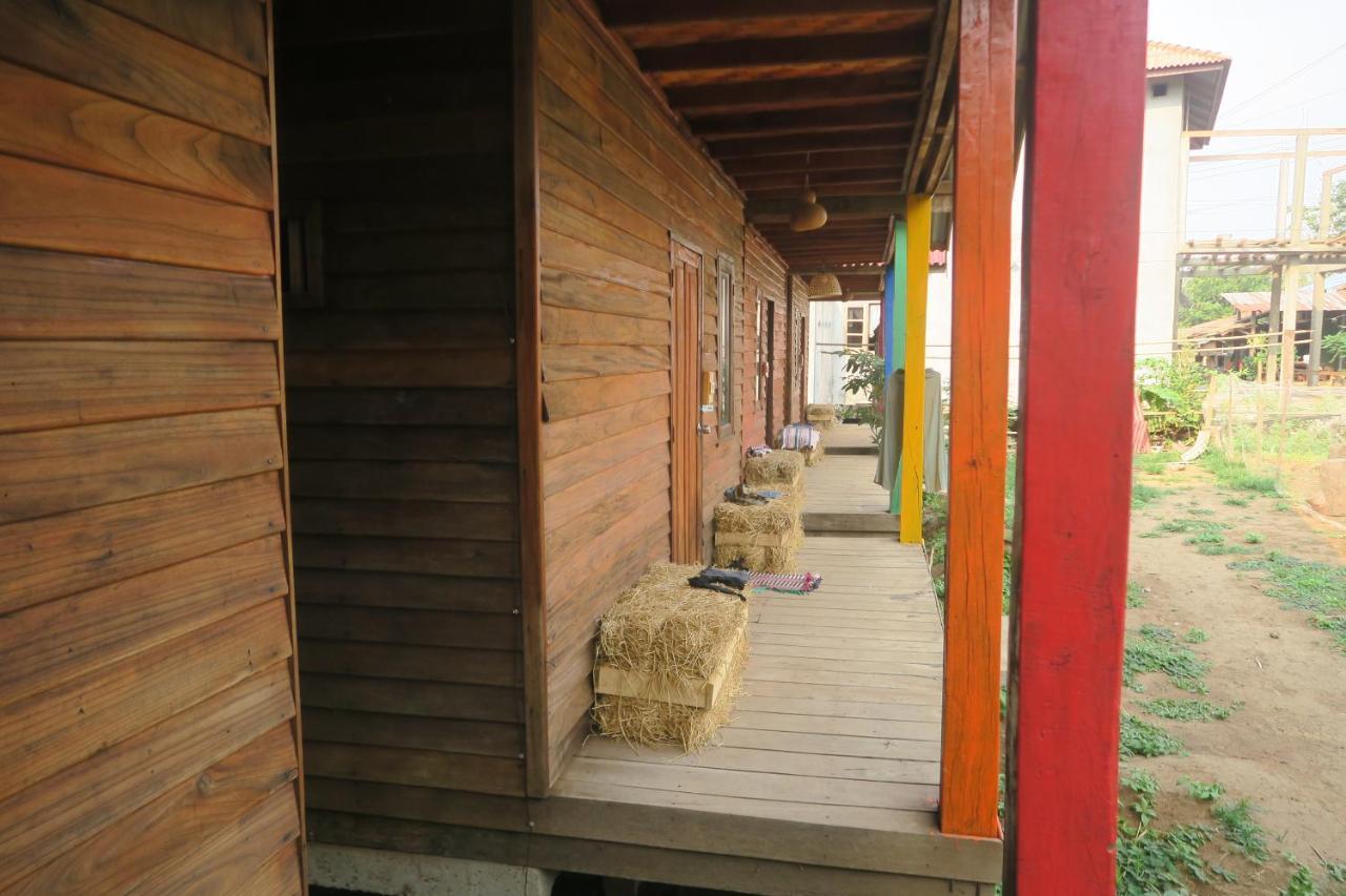 Samaki Guesthouse - Tad Lo Ban Donkhagnoung Екстер'єр фото