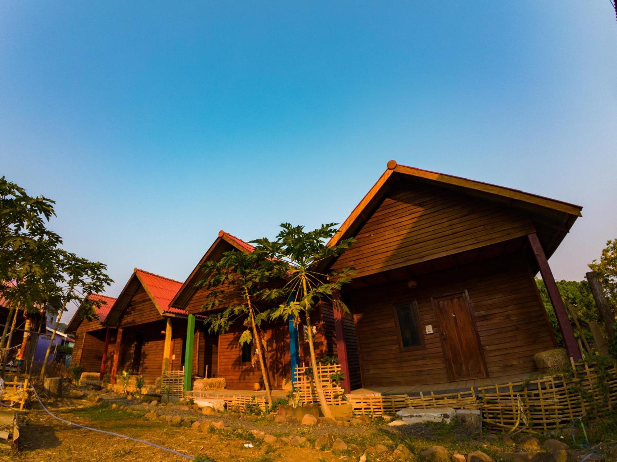Samaki Guesthouse - Tad Lo Ban Donkhagnoung Екстер'єр фото